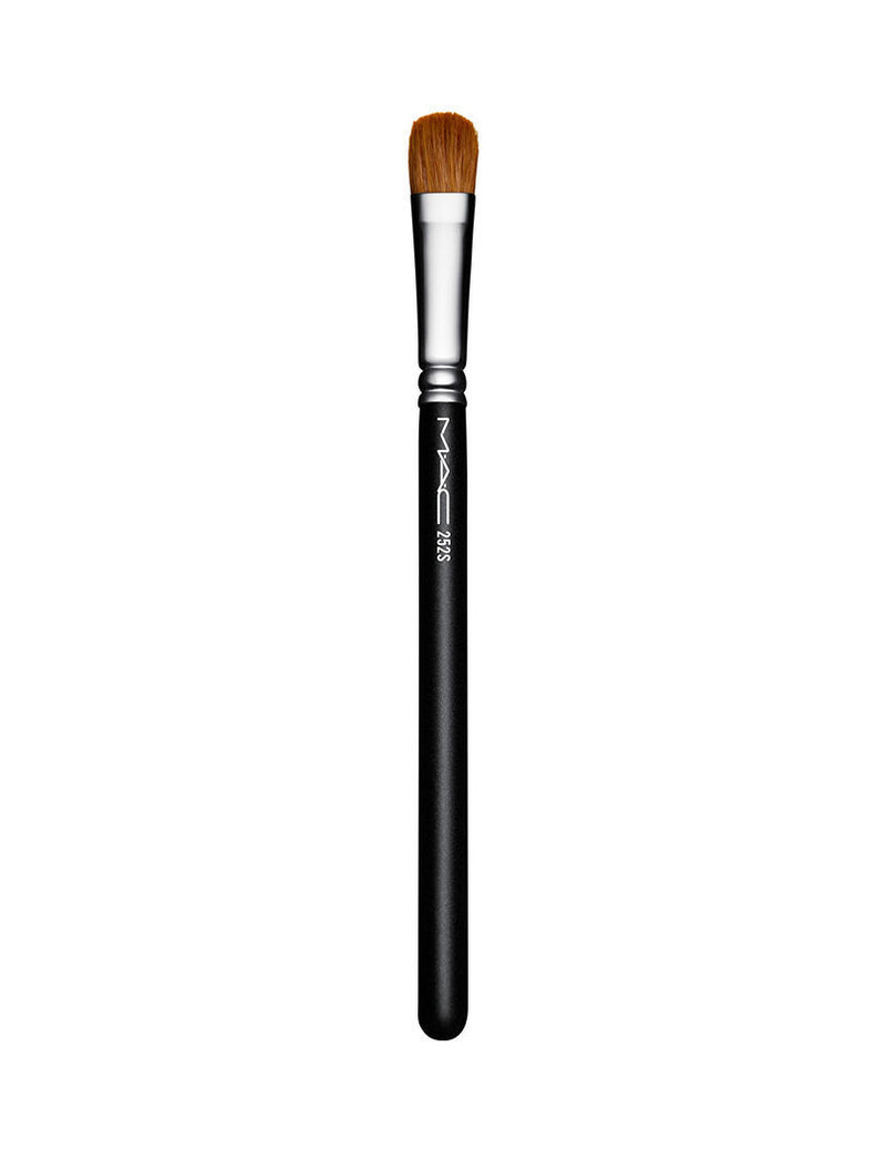 M.A.C Large Shader Brush - 252S