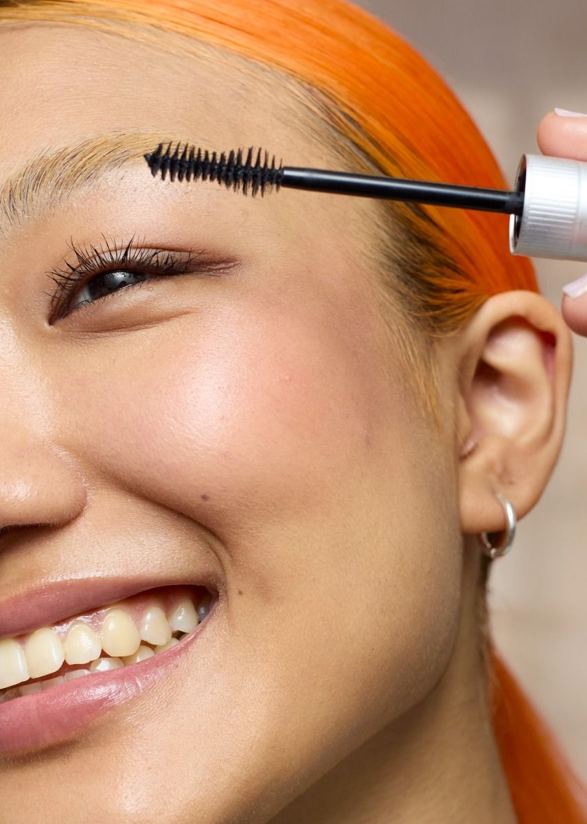 The Body Shop Turn It Up Mascara- 01 Black, 9ml Buy at Indicrest Image 4