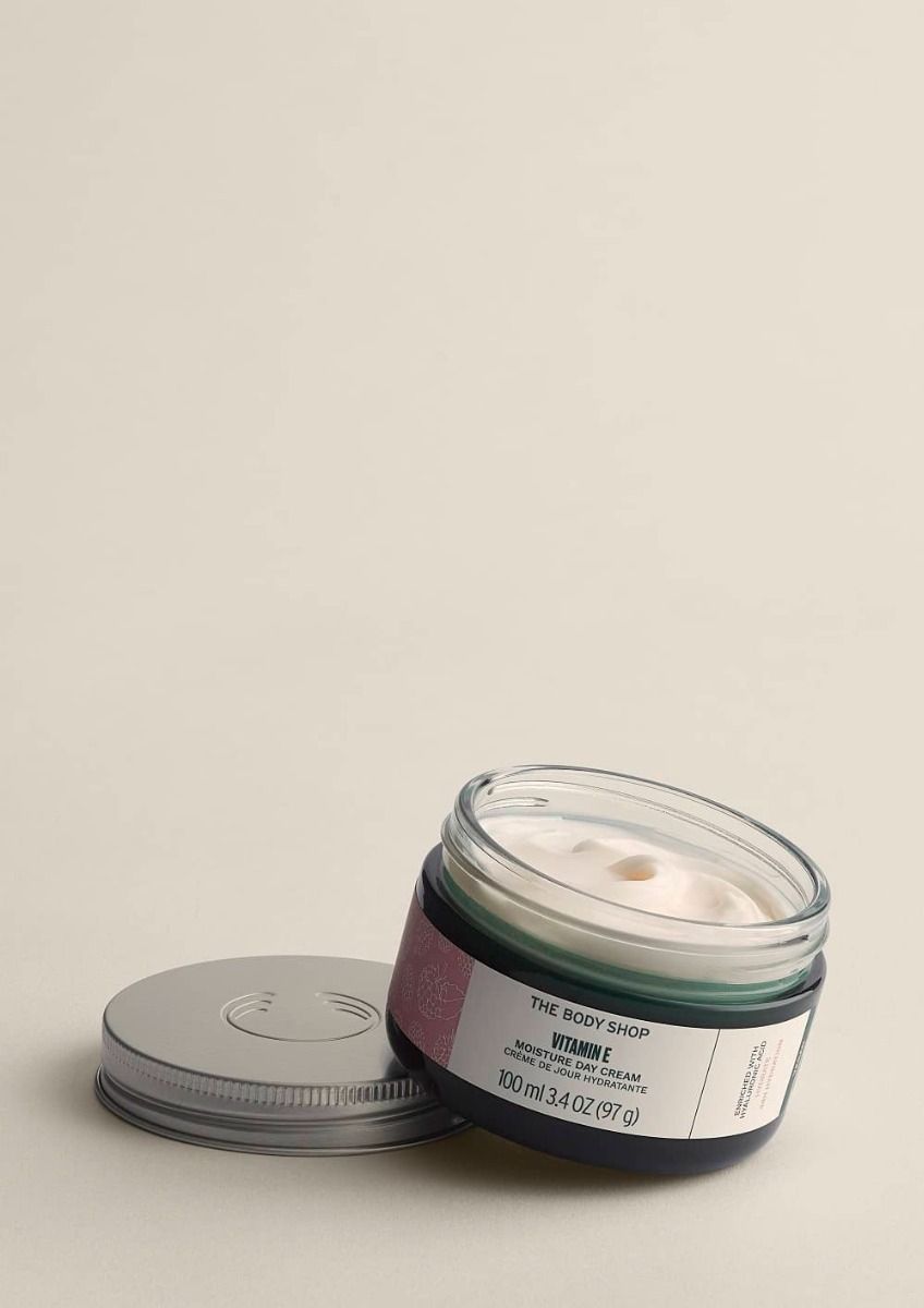 The Body Shop Vitamin E Moisture Cream, 100ml Buy at Indicrest Image 3