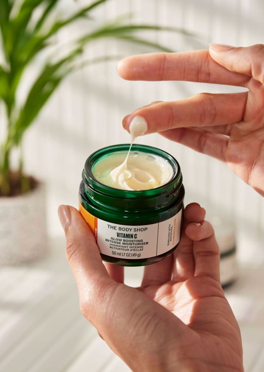 The Body Shop Vitamin C Glow Boosting Intense Moisturiser, 50ml
