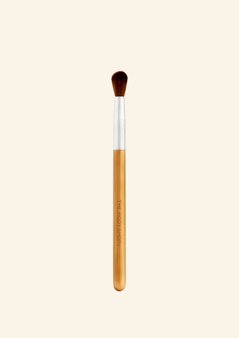 The Body Shop Eyeshadow Blending Brush, 1pc Buy at Indicrest