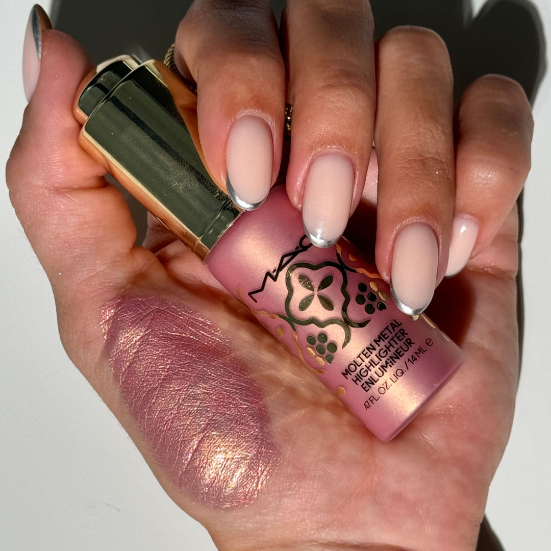 M.A.C Molten Metal Highlighter - Bling-A-Ling! (Embroidered Opulence Collection), 14ml Buy at Indicrest Image 3