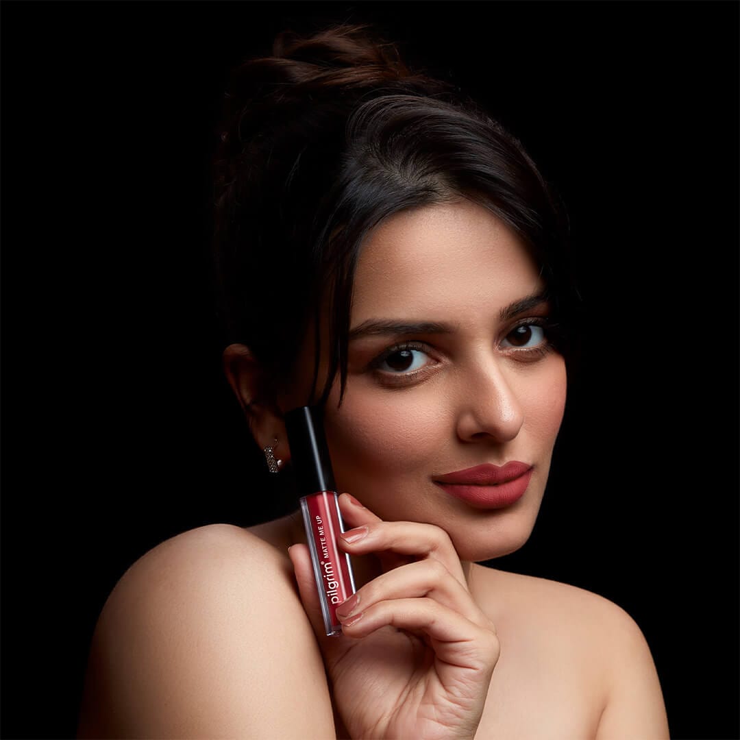 pilgrim matte me up liquid lipstick sexy scarlet 26   Image 4   Buy from Indicrest