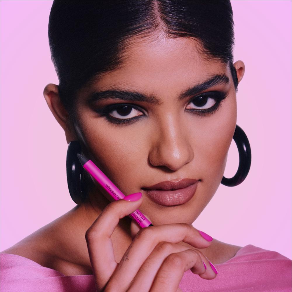 M.A.C In Extreme Dimension 24Hr Waterproof & Smudgeproof Kajal Eye Liner, 0.8g