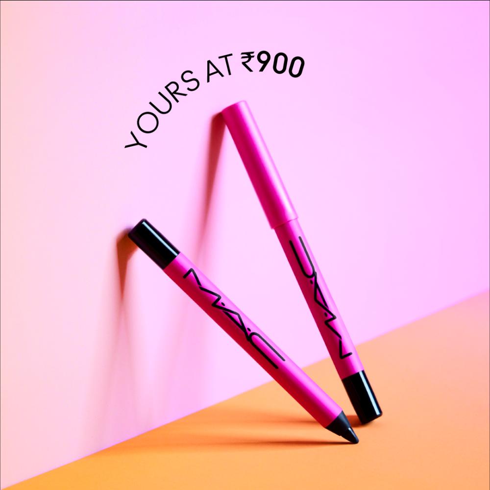 M.A.C In Extreme Dimension 24Hr Waterproof & Smudgeproof Kajal Eye Liner, 0.8g
