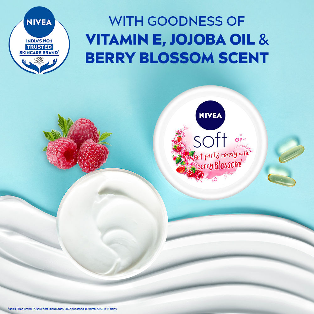 Nivea SOFT Light cream with Vit E, Jojoba oil & Berry fragrance for Non-sticky, Soft & Hydrated skin, 100ml Buy at Indicrest Image 4