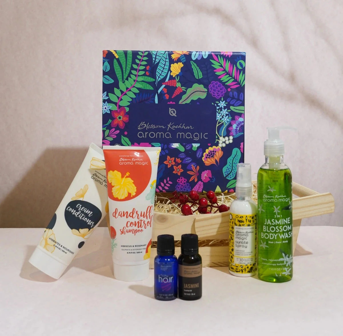 Aroma Magic Jasmine Delight Set - Limited Edition, Sunlite Spray 100ml + Body Wash 220ml + Moisturizer 200ml + Sheet Mask 5 X 20g + Cleanser 100g + Ylang Ylang Oil 10ml - Image 3 - Buy from Indicrest