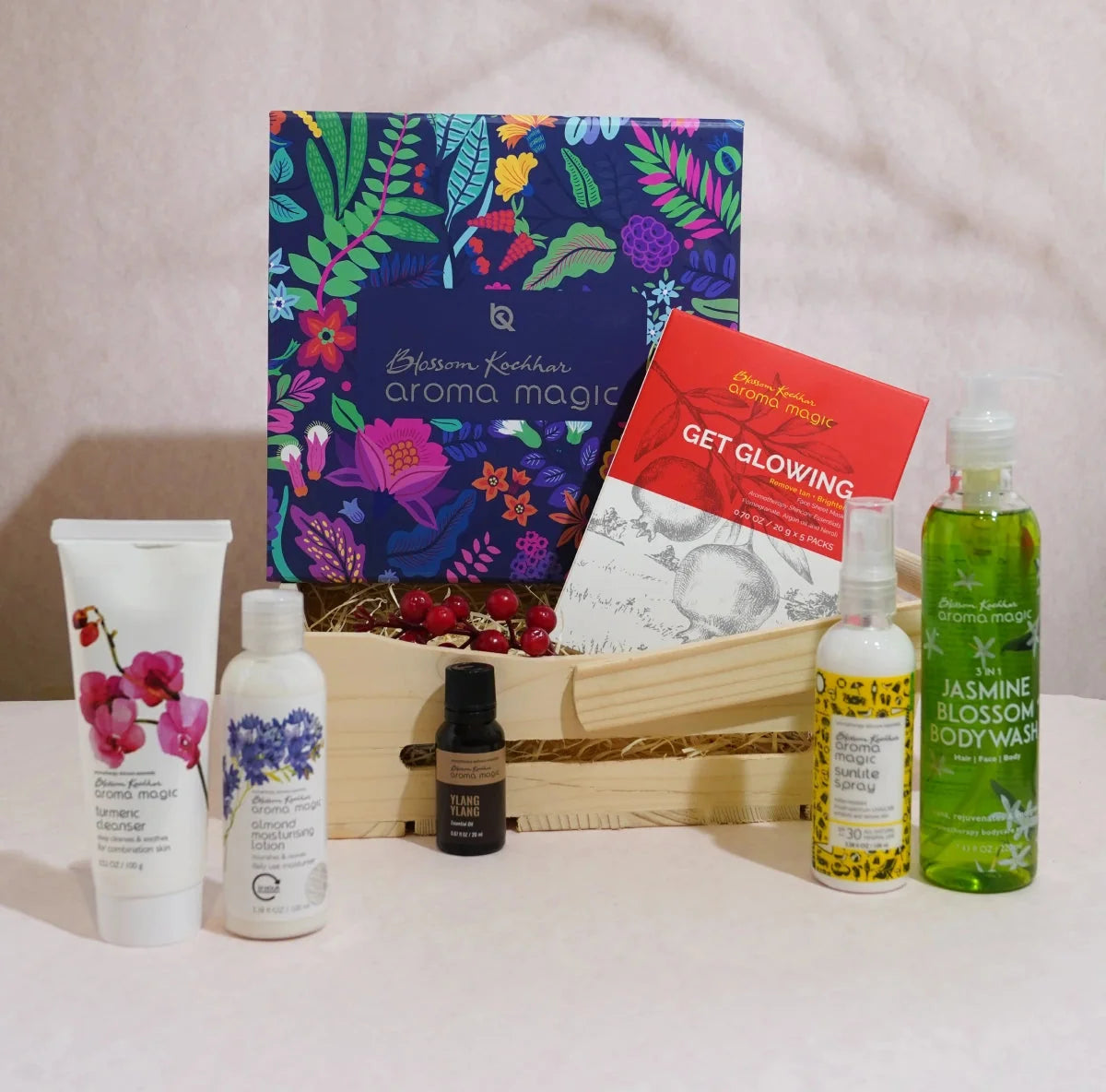 Aroma Magic Jasmine Delight Set - Limited Edition, Sunlite Spray 100ml + Body Wash 220ml + Moisturizer 200ml + Sheet Mask 5 X 20g + Cleanser 100g + Ylang Ylang Oil 10ml - Buy from Indicrest