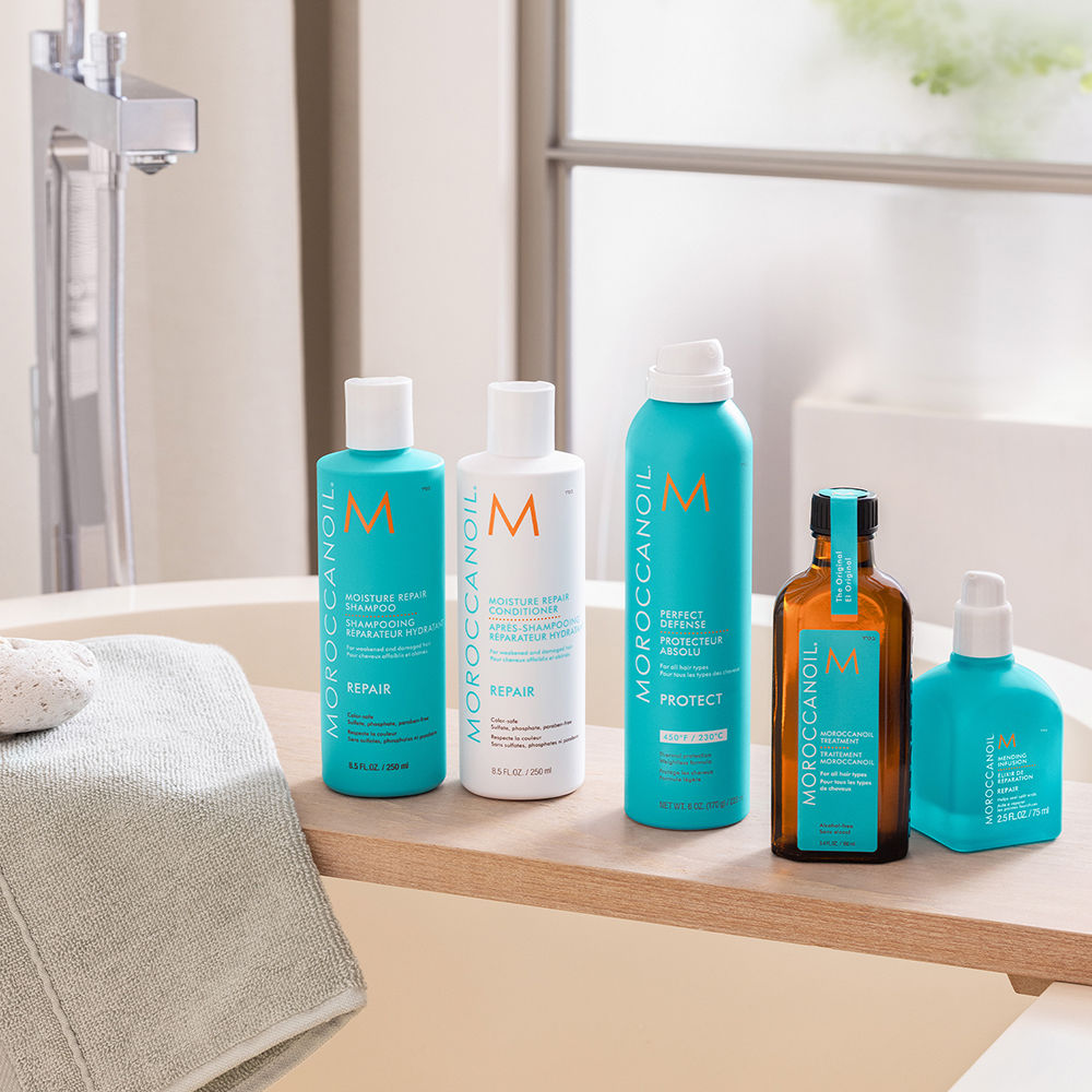 Moroccanoil Moisture Repair Shampoo with Argan Oil Keratin Proteins Fatty Acids for Damaged Repair, 70ml