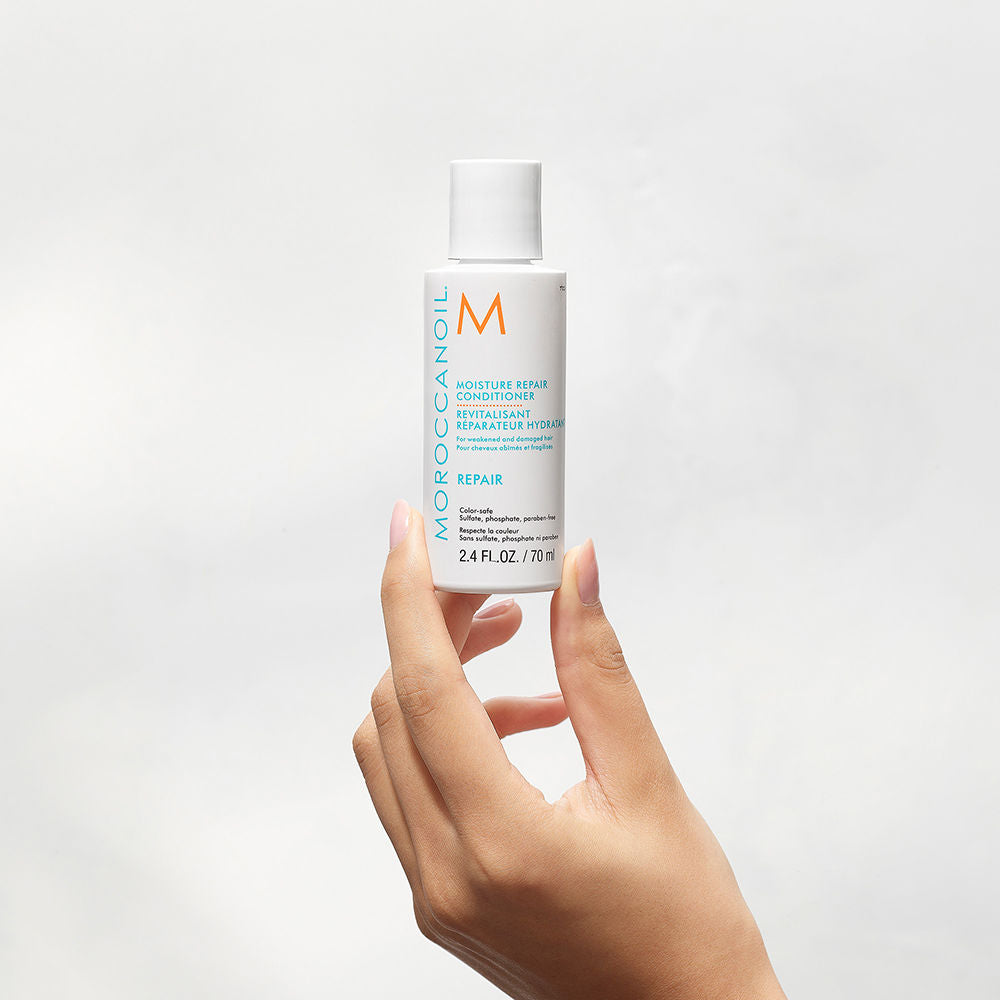 Moroccanoil Moisture Repair Conditioner | Argan Oil & Keratin | Repairs & Strengthens Damaged Hair, 70ml