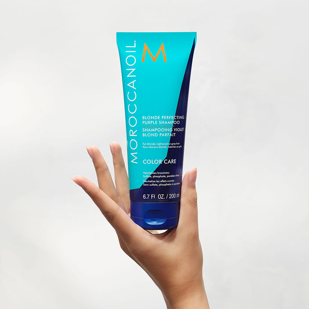 Moroccanoil Blonde Perfecting Purple Shampoo | ArganIDTM | Tones Brass & Brightens Blonde Hair, 200ml