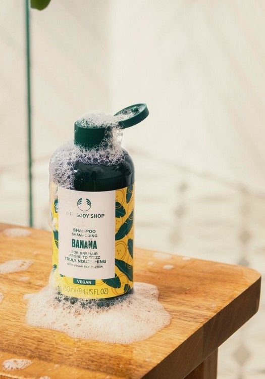 The Body Shop Banana Truly Nourishing Shampoo, 250ml
