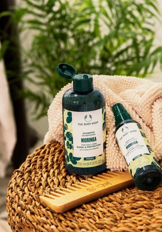 The Body Shop Birchwood Detangling Comb, 1pc