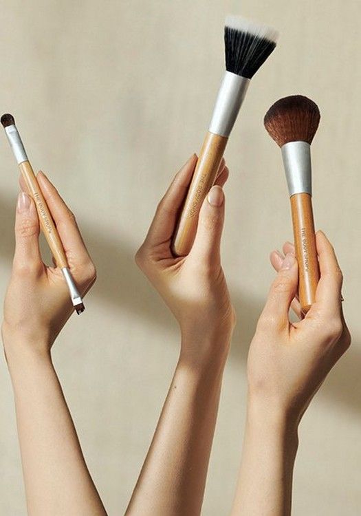 The Body Shop Fresh Nude Foundation Brush, 1pc