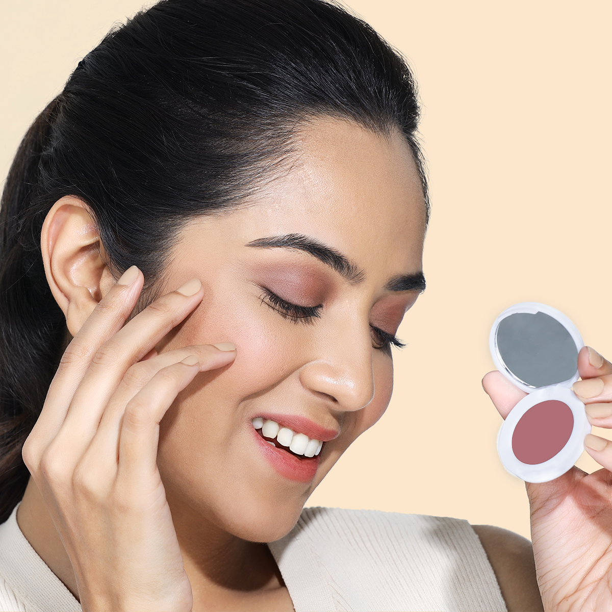 Mamaearth Nourishing Natural Lip Cheek & Eye Tint with Vitamin C & Cocoa, Coco Nude, 4g - Image 3 - Buy from Indicrest