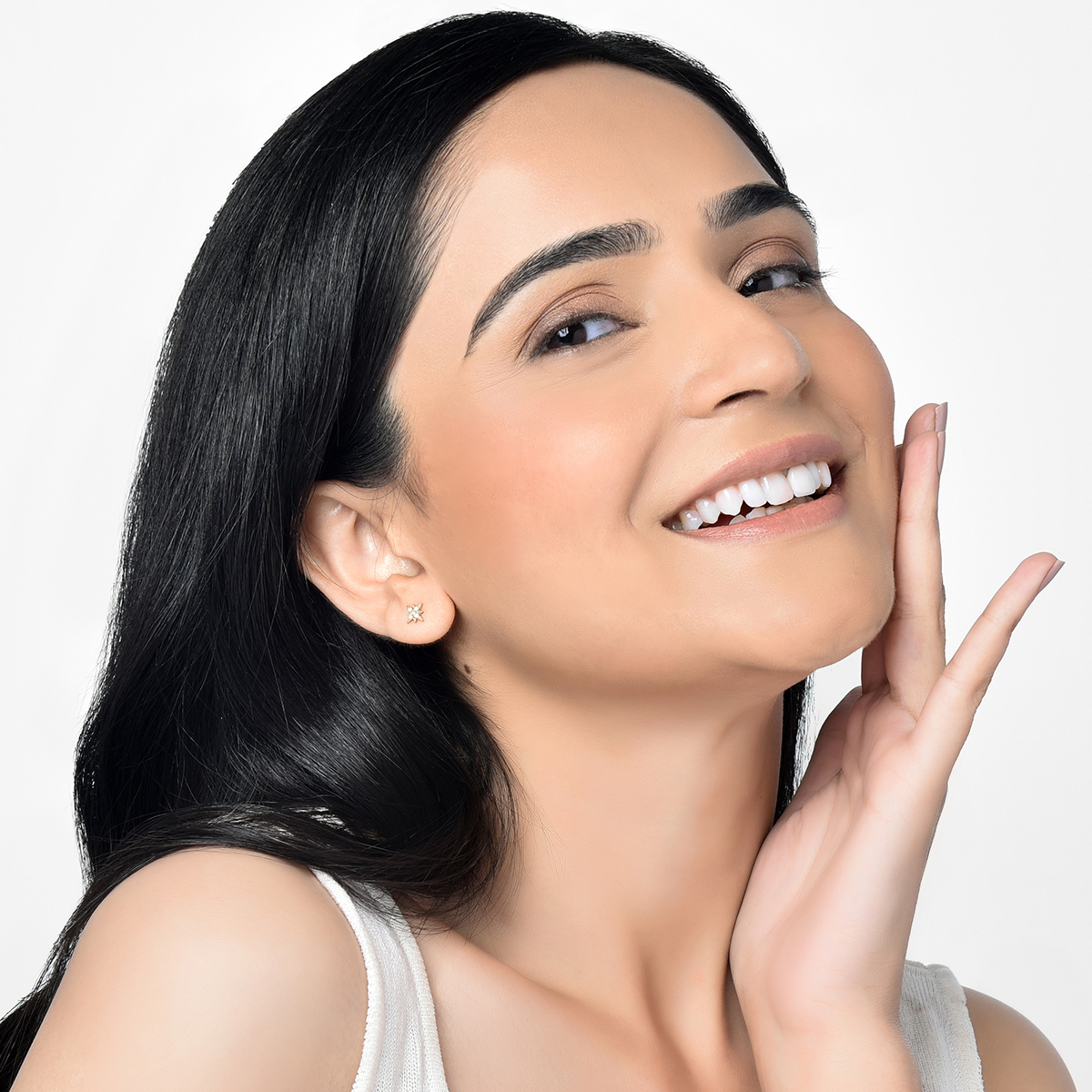 Mamaearth Glow Serum Foundation Mini Tube, Creme Glow, 18ml - Image 2 - Buy from Indicrest