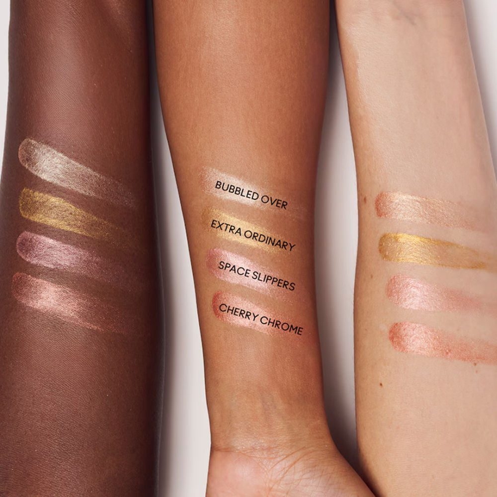 M.A.C Skinfinish Lightstruck Liquid Highlighter - Double Gleam, 15ml Buy at Indicrest Image 3