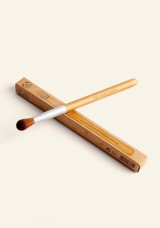 The Body Shop Eyeshadow Blending Brush, 1pc