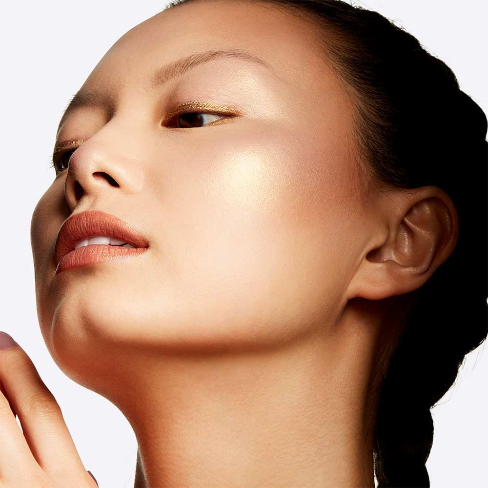 M.A.C Extra Dimension Skinfinish - Beaming Blush, 9gm