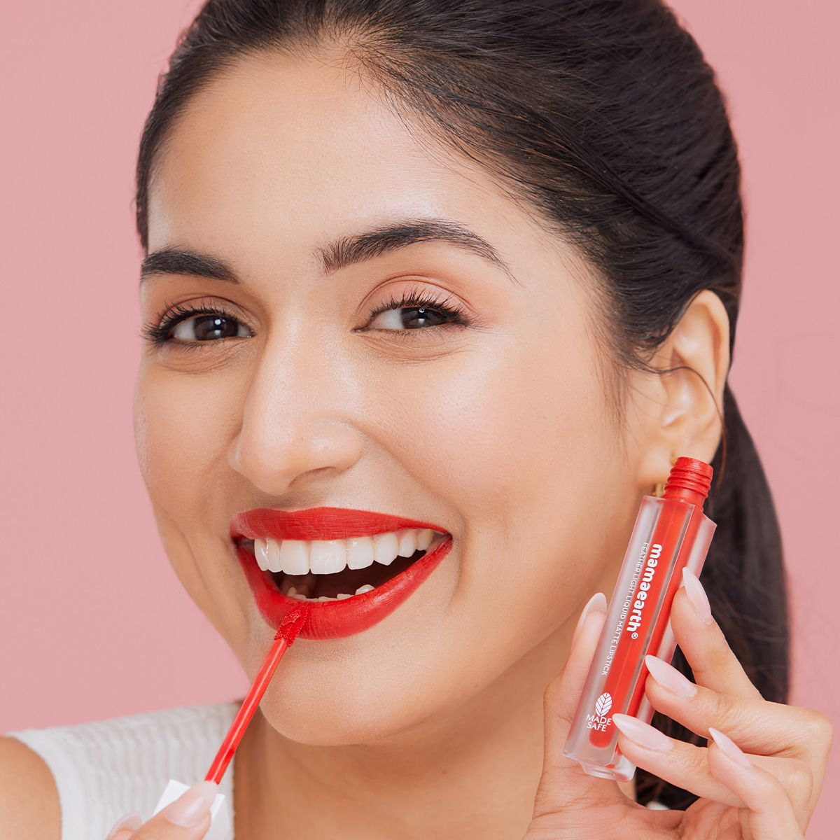 Mamaearth Feather Light Liquid Matte Lipstick, Red Cranberry, 3.5ml - Image 2 - Buy from Indicrest