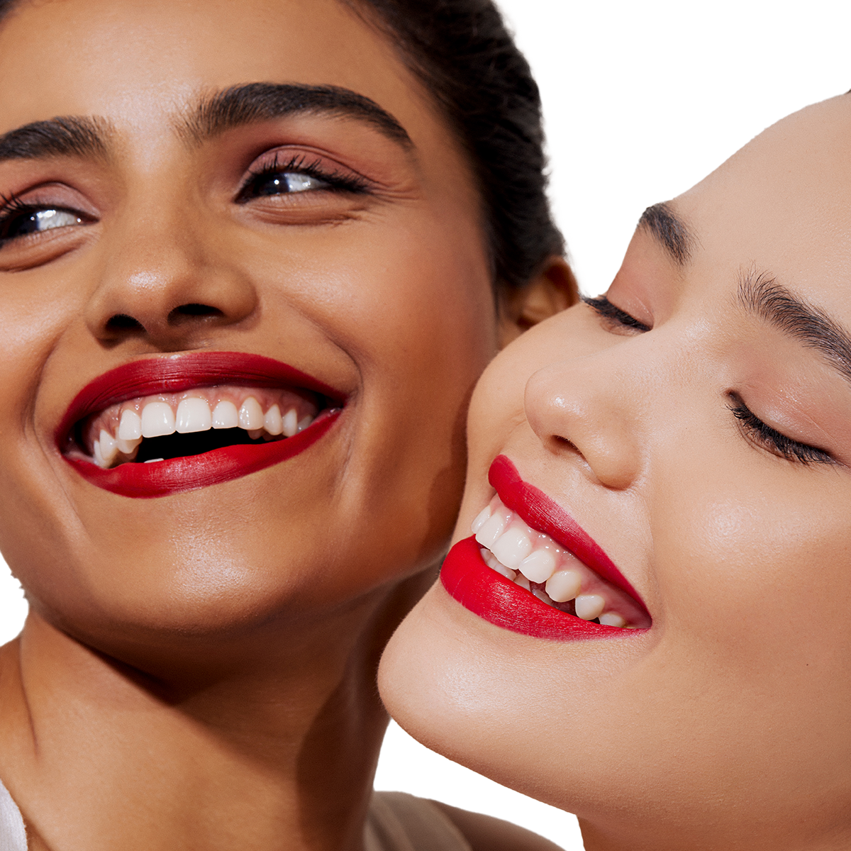 Mamaearth Soft Matte Long Stay Lipstick, Ruby Red, 3.5g - Image 2 - Buy from Indicrest