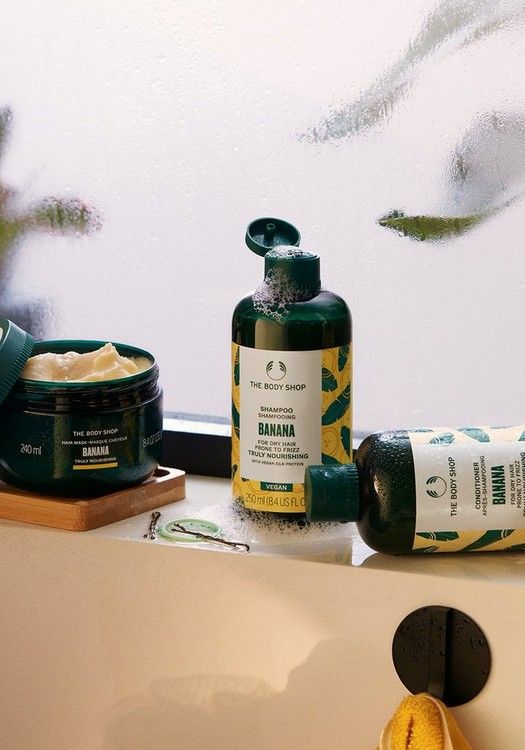 The Body Shop Banana Truly Nourishing Shampoo, 250ml