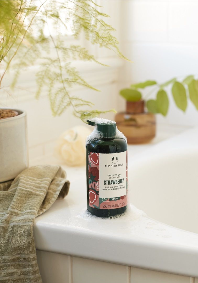 The Body Shop Strawberry Shower Gel, 250ml